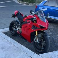 Ducati Panigale v4 S
