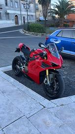 Ducati Panigale v4 S