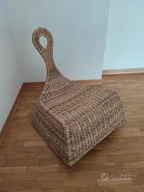 Piccola sedia a dondolo