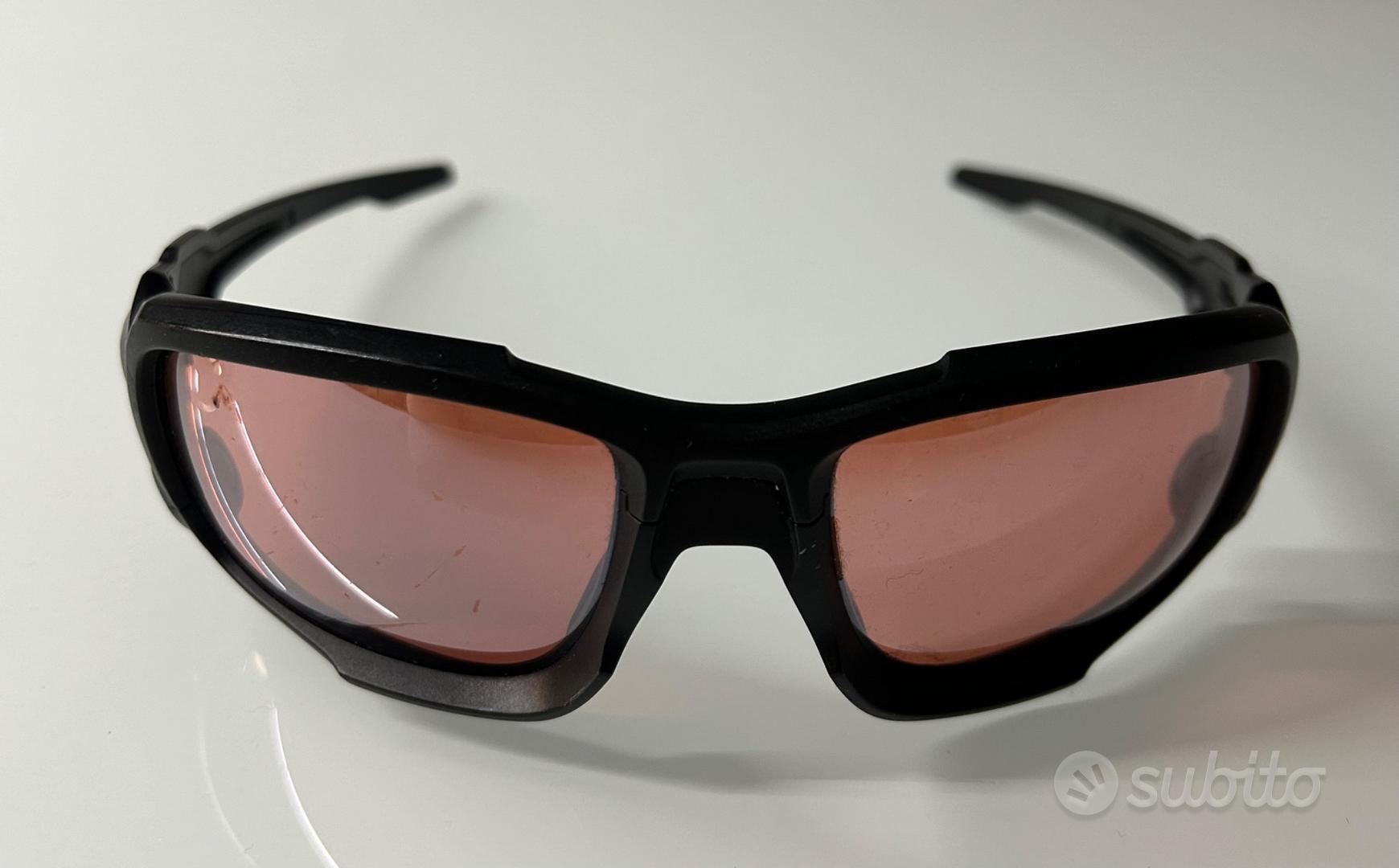 Occhiali shop oakley scontatissimi