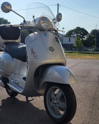Piaggio Vespa 125 GTS, anno 2004