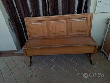 Cassapanca in legno