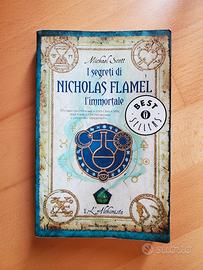 Libro I segreti di Nicholas Flamel di M. Scott