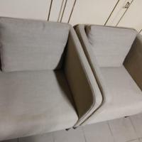 2 poltroncine più un tavolino in omaggio