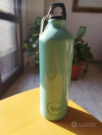 💧 Borraccia in acciaio turchese 