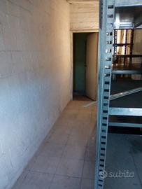 Soffitta magazzino deposito vendita livorno centro