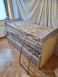 Letti a castello (3)  con scrivania integrata