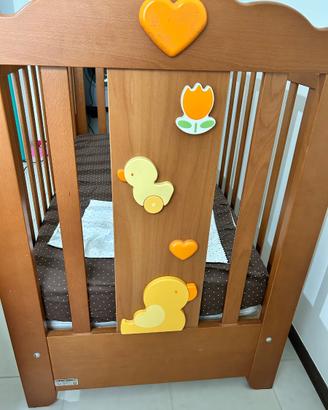 Lettino in legno