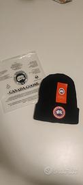 Berretto nero Canada Goose nuovo