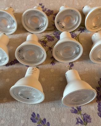 12 lampadine nuove GU10 3W 3.000K