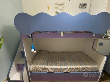 Cameretta a castello con terzo letto estraibile