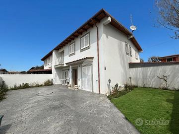 PORZIONE DI QUADRIFAMILIARE A ANZIO