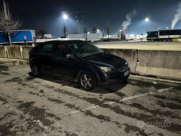 Ford Focus LEGGI BENE