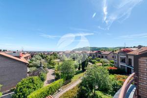 Appartamento di 123 m² con 4 locali e box auto a C