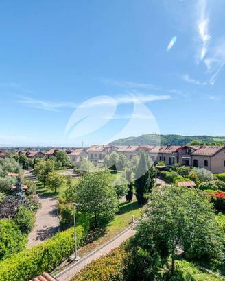 Appartamento di 123 m² con 4 locali e box auto a C