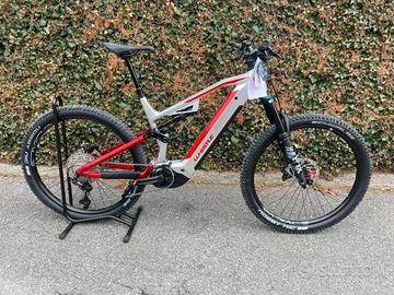 Whistle B-Rush A8.5 Promo