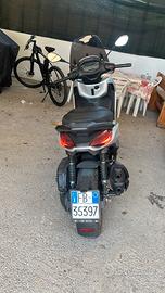 Beverly 400
