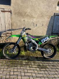 Moto cross Kawasaki 250