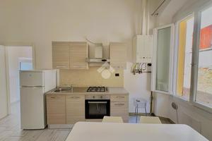 MONOLOCALE A ADRO