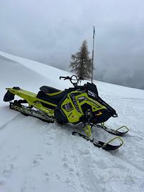 Motoslitta Polaris rmk 850