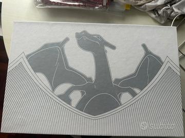Collezione ultra premium Charizard Pokemon