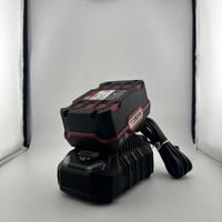 Batteria 20 V; 4 Ah con Caricabatterie 4,5 A; 20 V