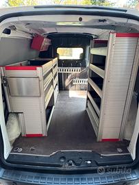 Allestimento professionale per Dacia Dokker e sim
