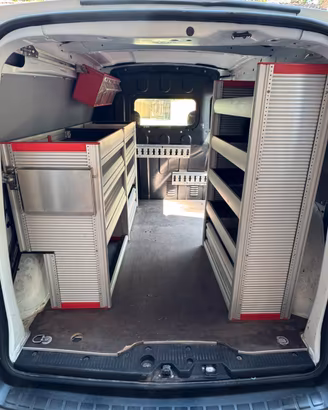 Allestimento professionale per Dacia Dokker e sim