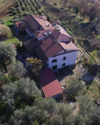 Villa di 560 m² con più di 5 locali a Alvito