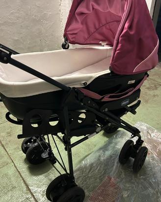 Passeggino e navicella neonato e borsa. CHICCO
