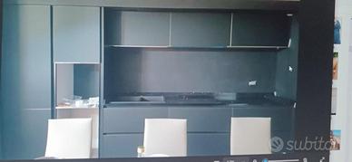 Cucina Lineare ARREDO TRE MODELLO GLASS