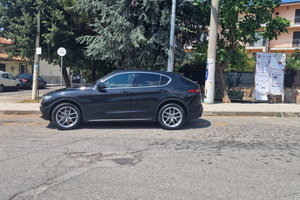 Alfa romeo stelvio 2.0