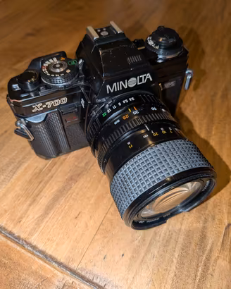 minolta x700
