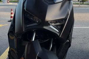 XMAX 300 TECH MAX+ 2025