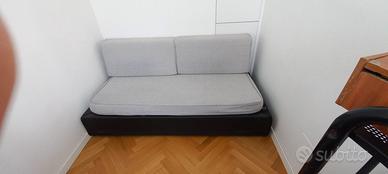 Divano-Letto con cuscini spalliera e secondo letto