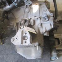 Cambio Citroen C2 1.4 b 2005 - KFV