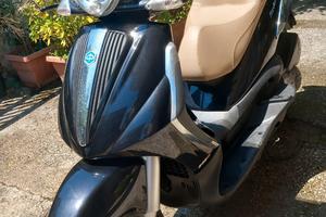 Beverly tourer 300 - solo 30000 km