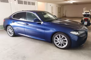 Alfa Romeo Giulia 2.2 Diesel  Business Sport  L.ED