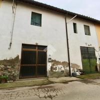 CASA SEMINDIPENDENTE A MONSUMMANO TERME
