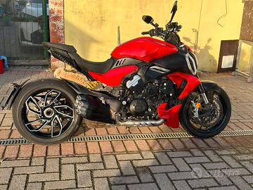  Ducati Diavel V4 