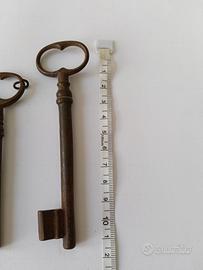 Set 4 chiavi antiche in ferro
