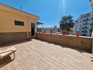 Via Stella- Appartamento con terrazzo
