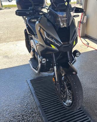 X ADV 750 SPECIAL EDITION
