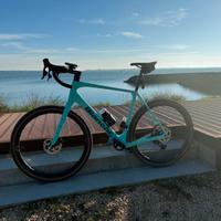 Gravel Bianchi Arcadex PRO cambio elettronico