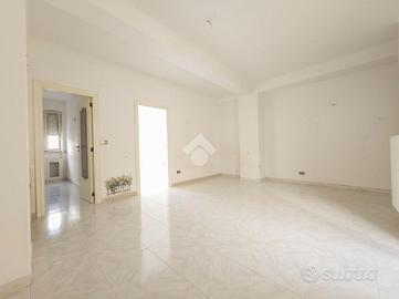 2 LOCALI A MANFREDONIA