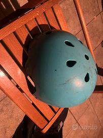 Casco per roller e protezioni