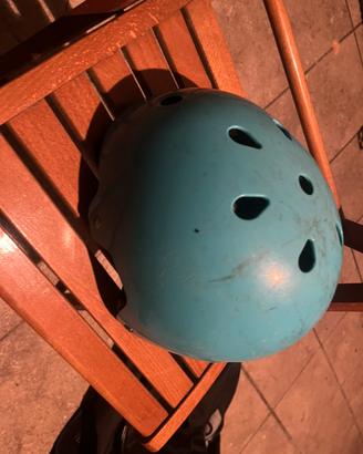 Casco per roller e protezioni