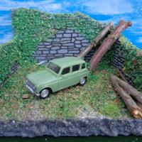 Diorama con modellino Renault 4
