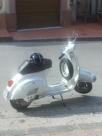 Piaggio vespa  50 tre marce  ( faro tondo)