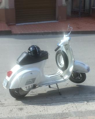 Piaggio vespa  50 tre marce  ( faro tondo)